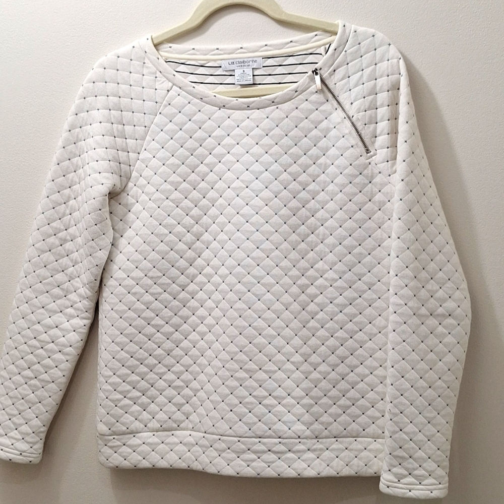 Liz Claiborne  Weekend White/Black Geometric Quilted Small Retro Sweatshirt.
